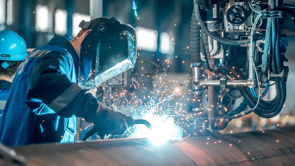 Industri Manufaktur di Tengah Pusaran Transformasi: Peluang dan Tantangan di Era Digital