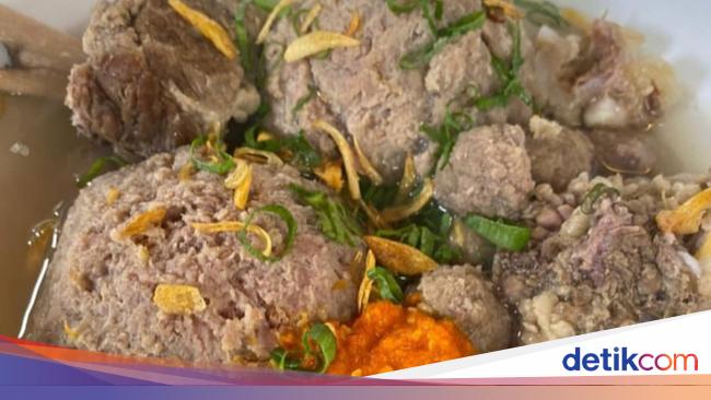 Masak Masak Bakso Jumbo Isi Tetelan dan Sambal yang Nampol Masak Masak Bakso Jumbo Isi Tetelan dan Sambal yang Nampol