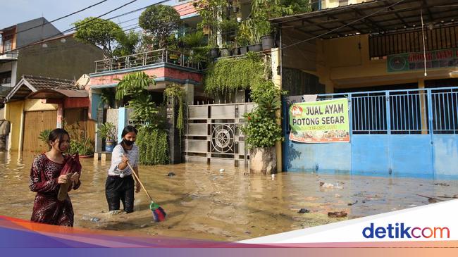 Potret Banjir Pagi Ini di Perumahan Pondok  Gede  Permai Bekasi