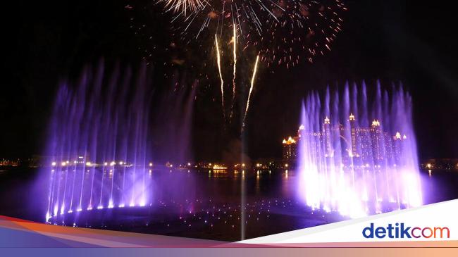  Rekor  The Palm Fountain Dubai Jadi Air Mancur Terbesar  di  