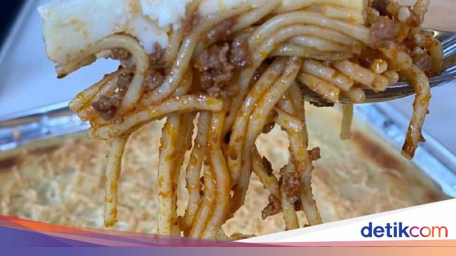 Masak Masak Spaghetti  Panggang Saus Bechamel yang Kekinian