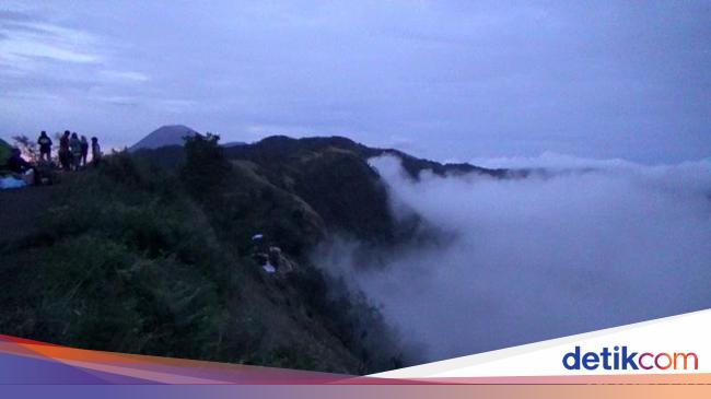 6 'Negeri di Atas Awan' di Indonesia yang Menawan