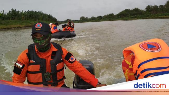 6 Tanggul Sungai Bengawan Solo Di Lamongan Rawan Longsor 9468