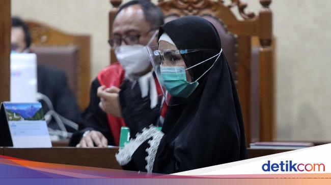 Hakim Cecar Pinangki soal 3 Rekening Bank Tak Terdata di LHKPN