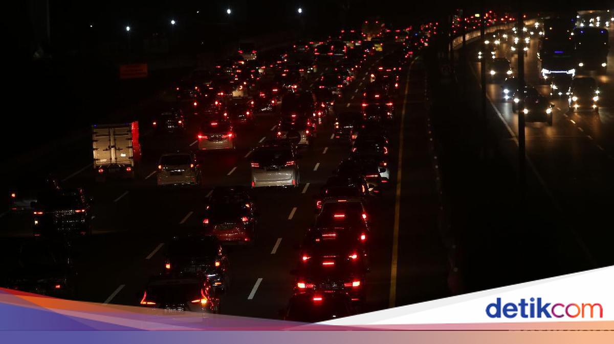 Urusan Konten di Balik Gerombolan Pemotor Tanpa Izin di HI Malam-malam