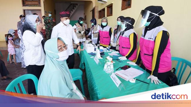 Press COVID-19 Distribution, Banyuwangi Encourage PosbinduTM Back