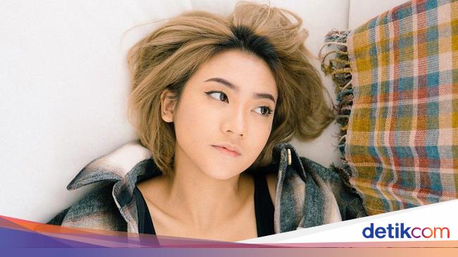 Rachel Florencia Pose Seksi di Kamar Mandi, Netizen