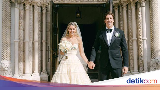 Keluarga Kennedy Menikah Pakai Gaun Vintage Berusia 67 Keluarga Kennedy Menikah Pakai Gaun Vintage Berusia 67