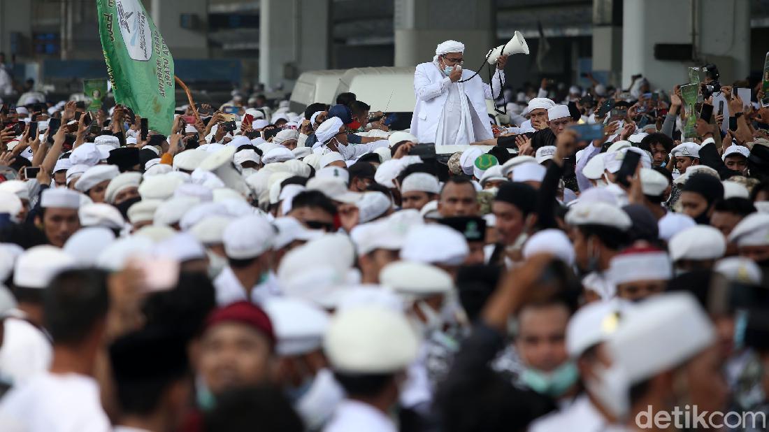 5 Fakta Mobil B 1 FPI Yang Jemput Kepulangan Habib Rizieq