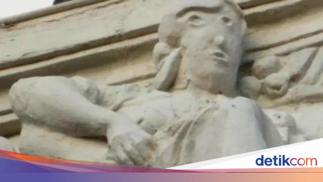 Aneh Banget Patung Spanyol Direstorasi Jadi Seperti Wajah Kartun Namun demikian, hilangnya kepala tidak mencegah musuh tersebut untuk menyelesaikan pekerjaannya. aneh banget patung spanyol direstorasi