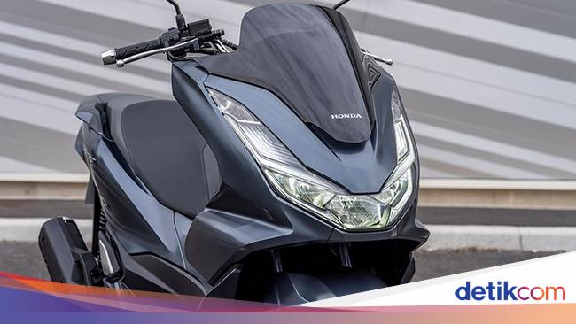 Melihat Lebih Dekat Tampang Honda PCX Terbaru Melihat Lebih Dekat Tampang Honda PCX Terbaru