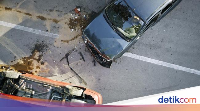 Lihat Korban Kecelakaan Lalu Lintas Jangan Asal Angkat Pindah Ke Pinggir Jalan