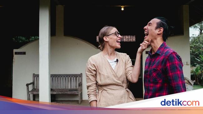 Daniel Mananta Puji Istri yang Tahu Banyak tentang Indonesia