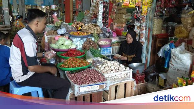 Harga Kebutuhan Pokok  di Lamongan Turun Saat Musim Hujan