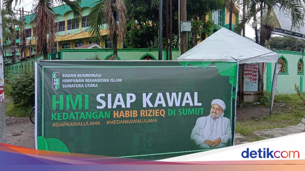 hmi-sumut-pasang-spanduk-siap-kawal-kedatangan-habib-rizieq-ini