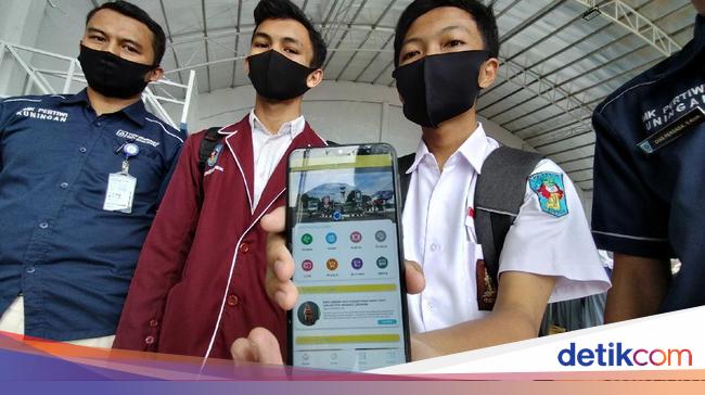 Keren! Siswa SMK di Kuningan Bikin Aplikasi Informasi SAGAKU