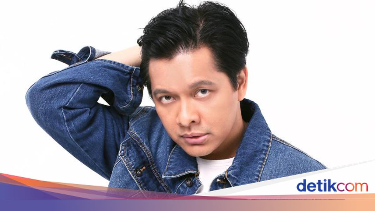 Seks ona qizi Marina Vladining yalangoch fotosurati