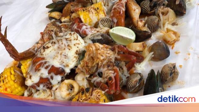 Info Kuliner Masak Masak Seafood Ambyar Topping Keju Leleh Yang Enak Dimakan Bareng
