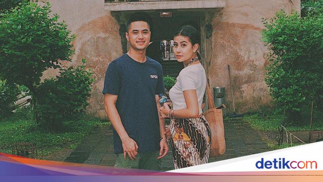 6 Kisah Asmara Awkarin dan Putra Wishnutama, Kandas Karena