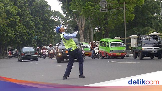 Jadi Supeltas Humoris 20 Tahun, Mahfud Pernah Tuai Apresiasi Walkot-Ketua MPR