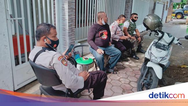 Situasi Rumah Ibunda Mahfud Md Setelah Digeruduk Massa Beratribut Fpi 5808