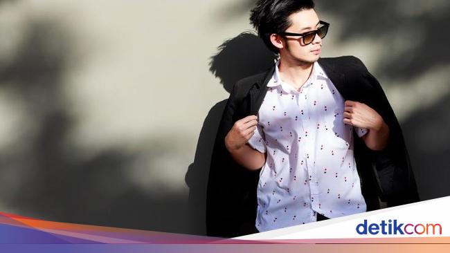 5 Ide Outfit Kemeja Pria yang Bikin Kamu Makin Stylish 5 Ide Outfit Kemeja Pria yang Bikin Kamu Makin Stylish