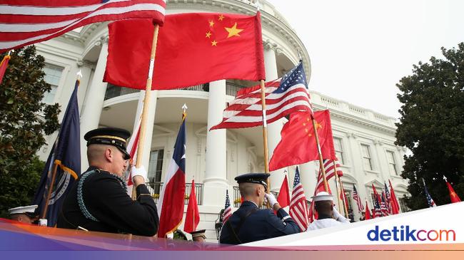 US says China intends to send weapons to Russia, Beijing is furious!