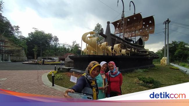 Potret Gerbang Kapal Samudra Raksa Menuju Candi Borobudur