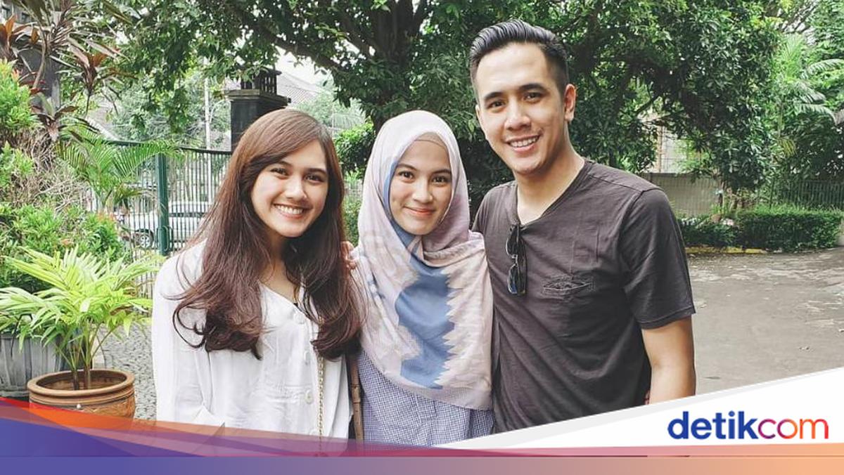 Alena saunada sikiladi Alena saunada sikiladi