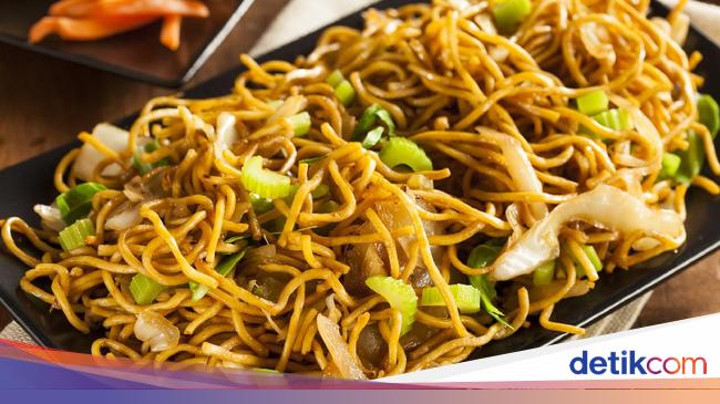 Resep Bakmi Goreng Kondangan yang Enaknya Bikin Kangen Resep Bakmi Goreng Kondangan yang Enaknya Bikin Kangen