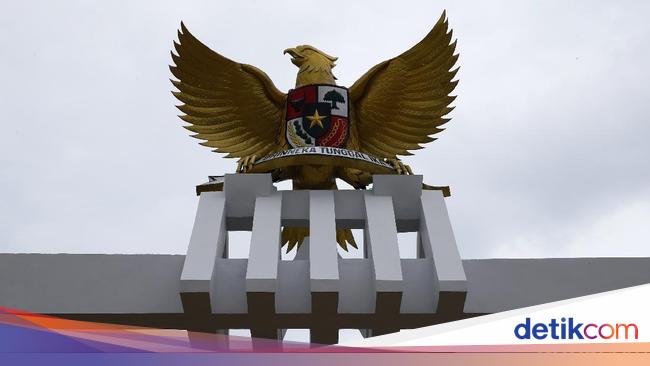 Garuda Pancasila Makna Lambang Serta Lirik Dan Chordnya Garuda Pancasila Makna Lambang Serta Lirik Dan Chordnya