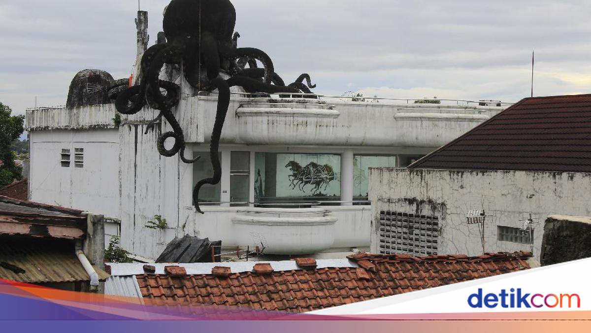 Mengupas Misteri Rumah Gurita Bandung