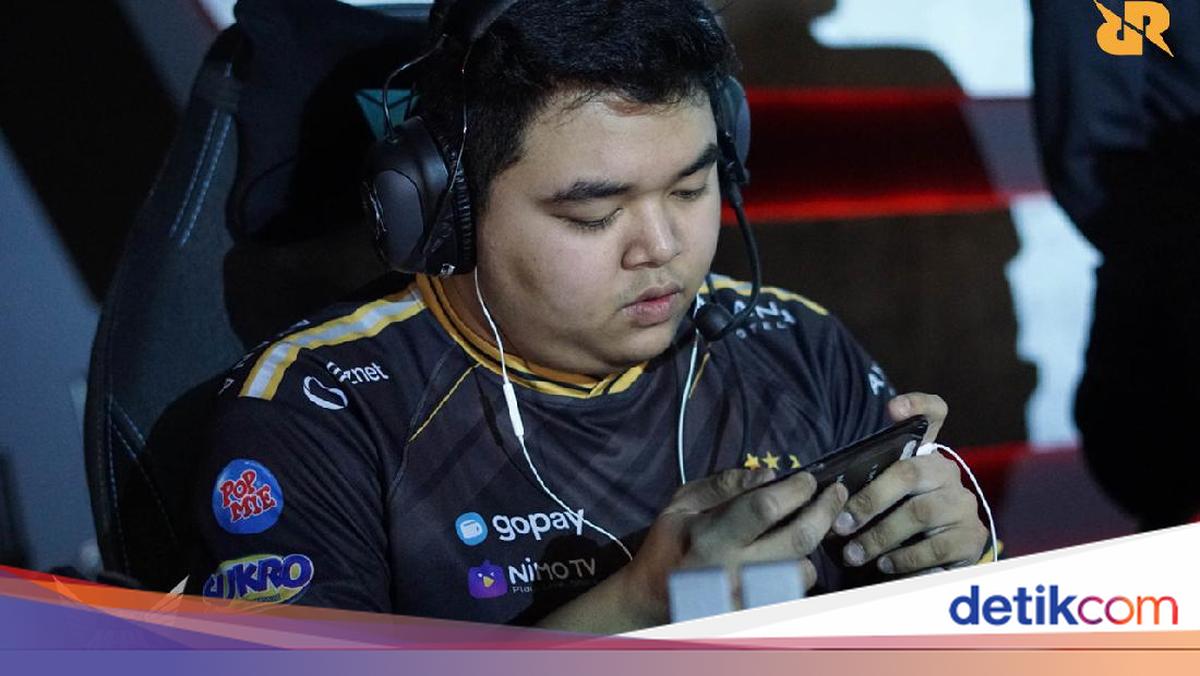 RRQ R7, Raja Baru Offlaner Mobile Legends