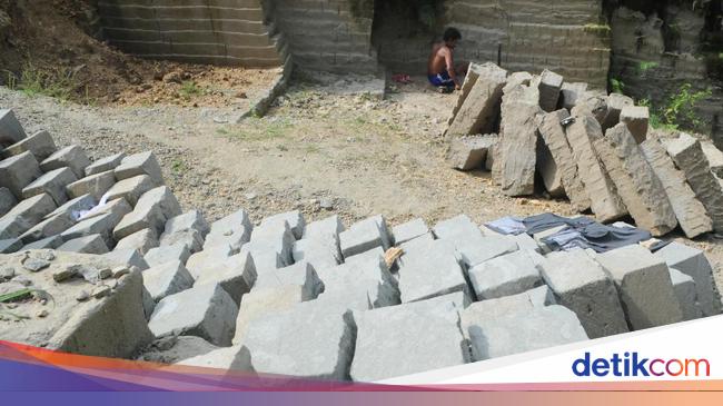 Tambang Batu Kumbung  untuk Pondasi Bangunan Tambang Batu Kumbung  untuk Pondasi Bangunan