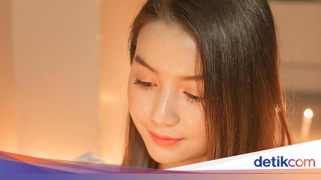 10 Potret Khin Wint Wah Terimut di Myanmar Tercantik  Sedunia 