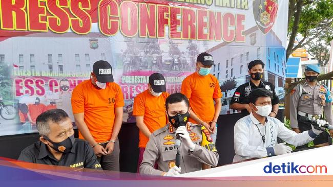 Polisi Tangkap Pelaku Pencurian Laptop Penumpang Di Bandara Soetta Polisi Tangkap Pelaku Pencurian Laptop Penumpang Di Bandara Soetta