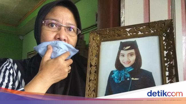 Pramugari SJ182 Asal Bandung Barat Punya Mimpi Buka Kedai Kopi Pramugari SJ182 Asal Bandung Barat Punya Mimpi Buka Kedai Kopi