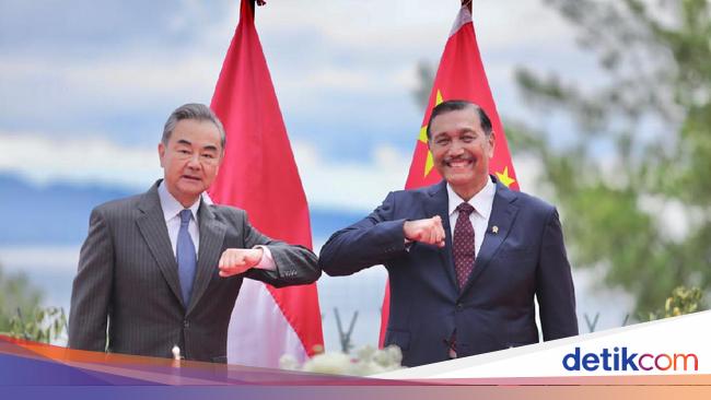 Luhut Bertemu Kawan Lama Lama dari China, Bahas Kereta Cepat-Giant Sea Wall