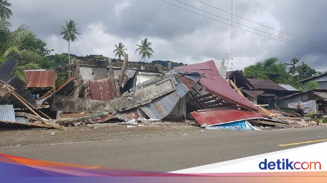 Fakta Terkini Dampak Gempa Majene: 35 Orang Tewas-15 Ribu ...