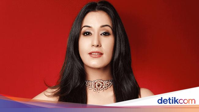 Hidup Suram di Masa Remaja, Makan Sehari Sekali, Kini Kuasai Pasar Perhiasan