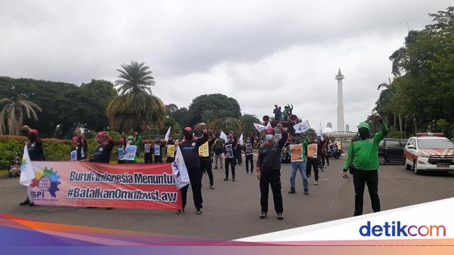 Ada Aksi Tolak Omnibus Law Di Monas Polisi Siapkan Posko Rapid Test