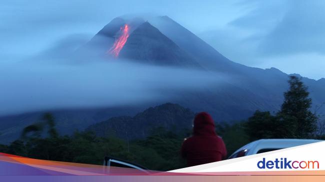 Gunung Merapi Muntahkan Awan Panas Update Status Gunung Api Di Indonesia