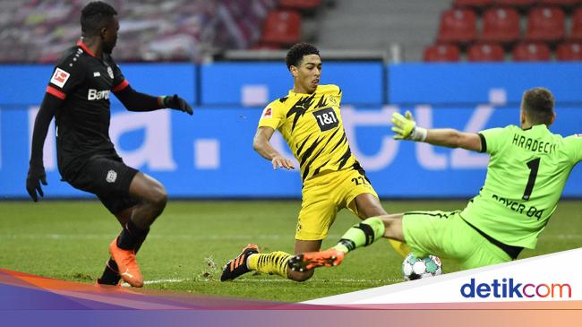 Gol Gol Borussia Dortmund Dibungkam Bayer Leverkusen
