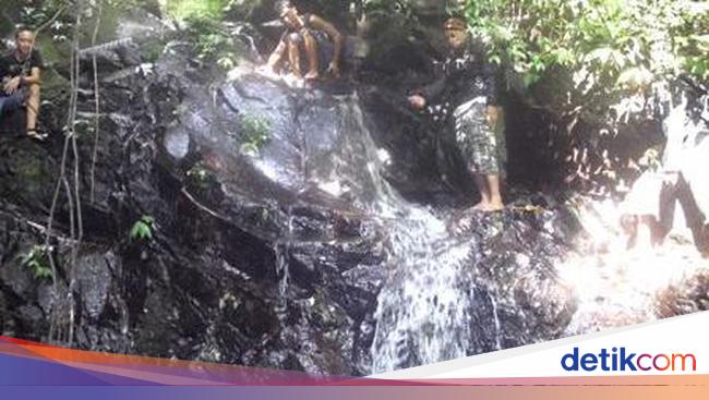 Menaklukan Air Terjun Keramat Gunung Betung