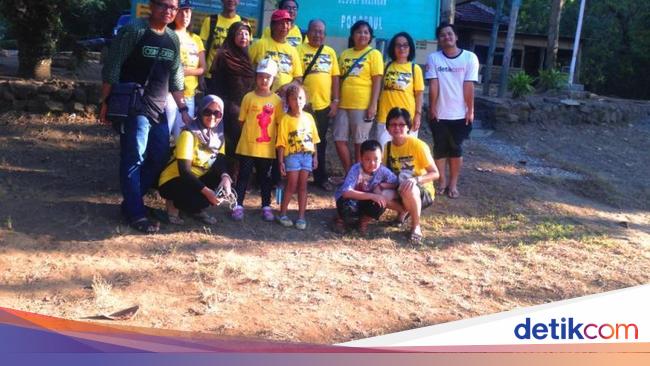  Bersahabat  dengan Monyet  di Alas Purwo Banyuwangi