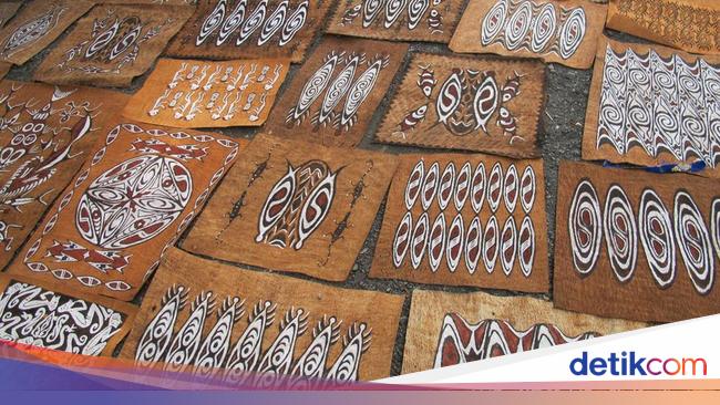 Kampung Asey Sentra Kerajinan  Lukisan Kulit  Kayu  Khas Papua
