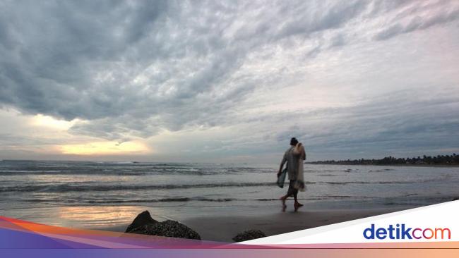 Melihat Aktivitas Nelayan di Pantai Hagu, Lhokseumawe