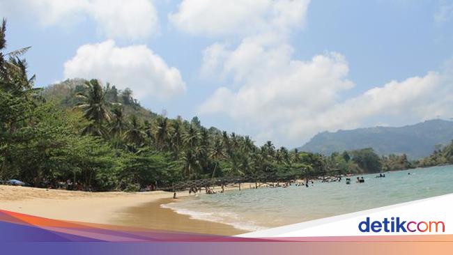 Pasir Putih Trenggalek Pesona Pantai Selatan Di Jawa Timur Pasir Putih Trenggalek Pesona Pantai Selatan Di Jawa Timur