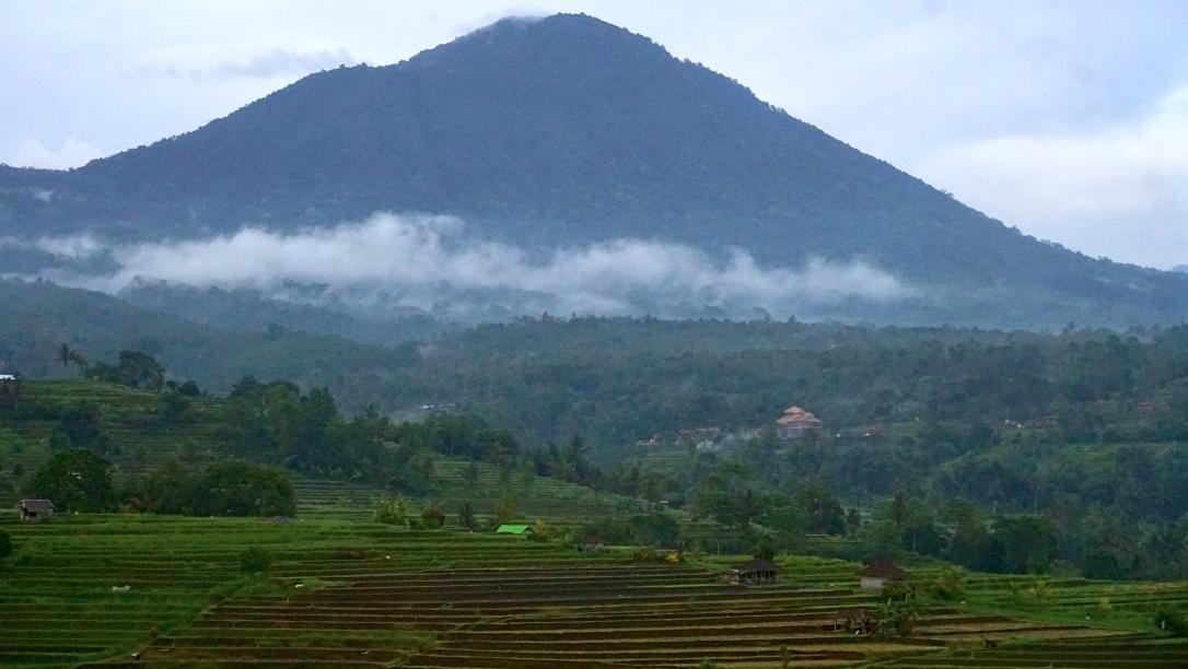 Daftar Gunung Di Tabanan Untuk Hiking, Ada Gunung Batukaru!