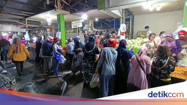 kaltim steril 2 hari ada suasana panic buying di pasar segiri samarinda